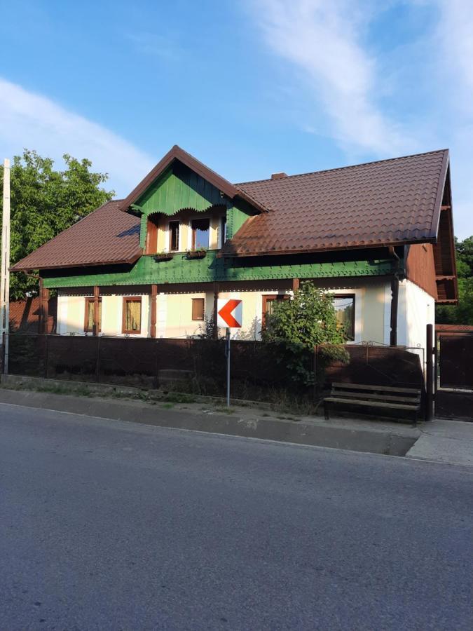 Casa Bunicilor Villa Ciprian Porumbescu Eksteriør billede
